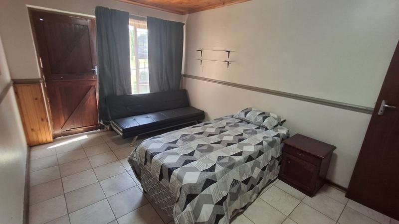 To Let 7 Bedroom Property for Rent in Humansdorp Eastern Cape